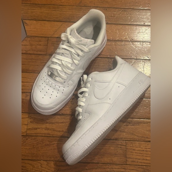 Nike Air Force 1 Low '07 Triple White CW2288-111 Men's Size 9 - Picture 6 of 13